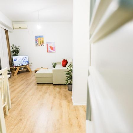 At Bazaar Central Apartment Тирана Екстер'єр фото