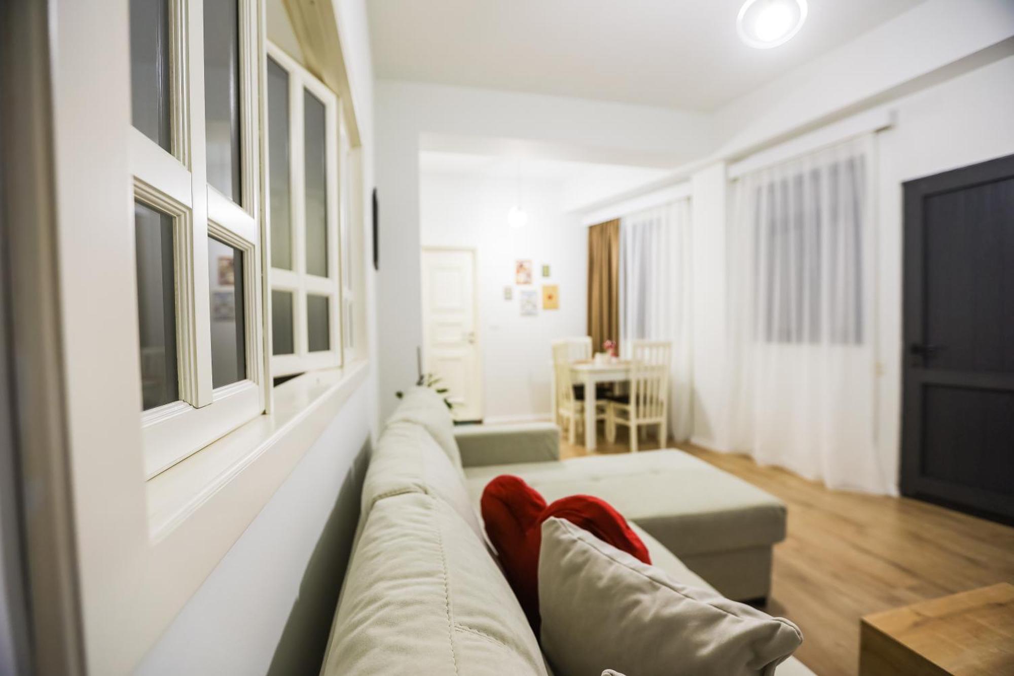 At Bazaar Central Apartment Тирана Екстер'єр фото
